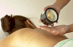 ماساژ شمع - candle massage